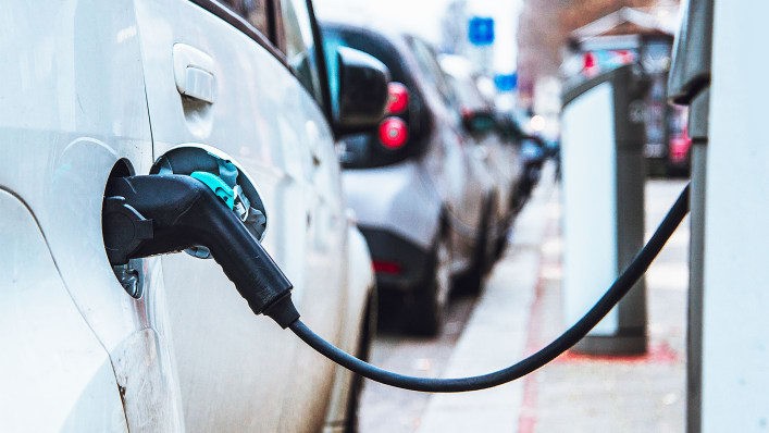 康普利汽車充電樁技術創(chuàng)新：為電動汽車充電加速